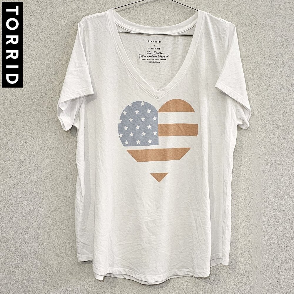 TORRID 2 American USA Heart White Short Sleeve Tee Tshirt Plus Size 18/20 2X